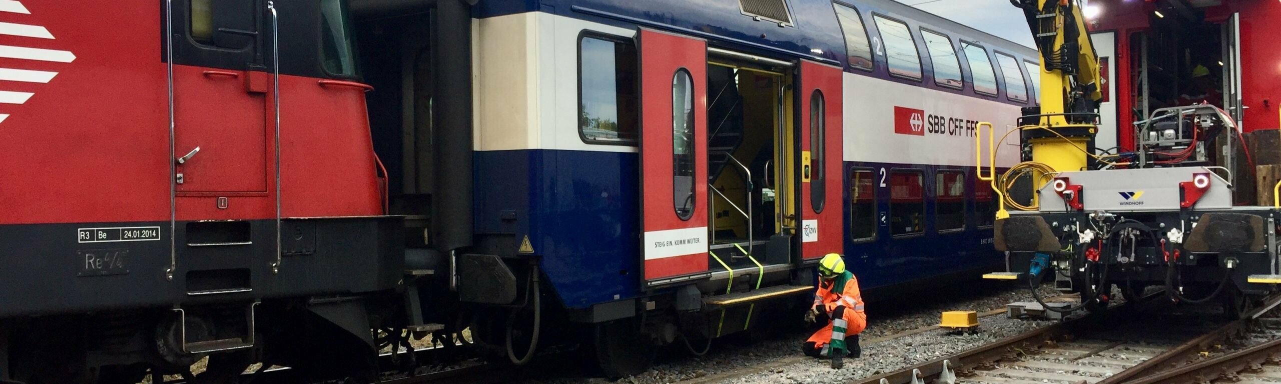 Zwei leere S-Bahnen im Abstellfeld in Zürich Herdern kollidiert