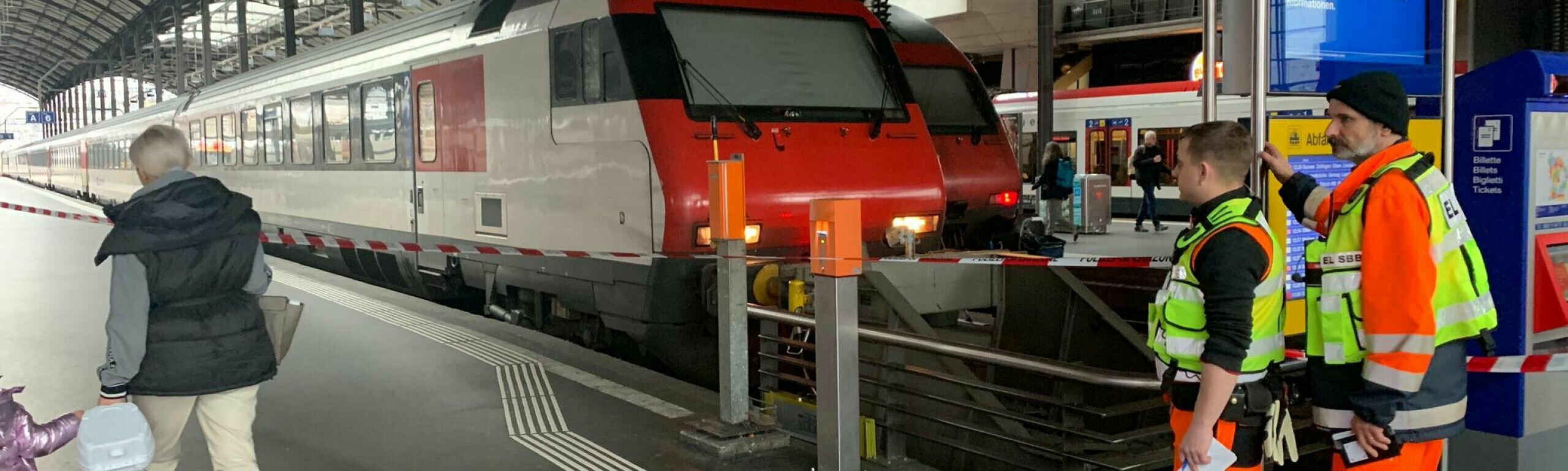 Gare de Lucerne: un InterRegio entre en collision avec un heurtoir