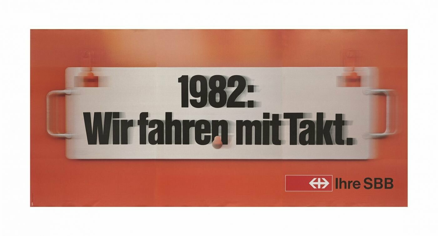 Affiche de plaquette avec l'inscription "1982 : Nous roulons au pas" en allemand.