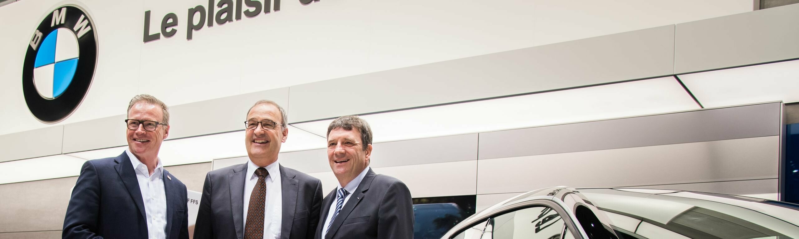 Andreas Meyer, CEO de CFF SA et Kurt Egloff de BMW Group Suisse